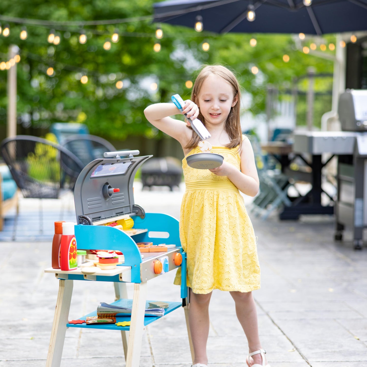 Melissa & Doug Wooden Deluxe Barbecue Grill, Smoker and Pizza Oven Play Food Toy for Pretend Play Cooking for Kids - FSC Certified