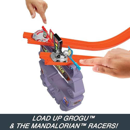 Hot Wheels Racerverse, Star Wars Track Set with Die-Cast Hot Wheels Racers Inspired by Star Wars: Grogu & The Mandolorian