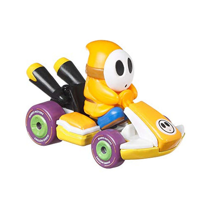 Hot Wheels Mario Kart Vehicle 4-Pack, Set of 4 Fan-Favorite Characters Includes 1 Exclusive Model, Collectible Gift for Kids & Fans Ages 3 Years Old & Up