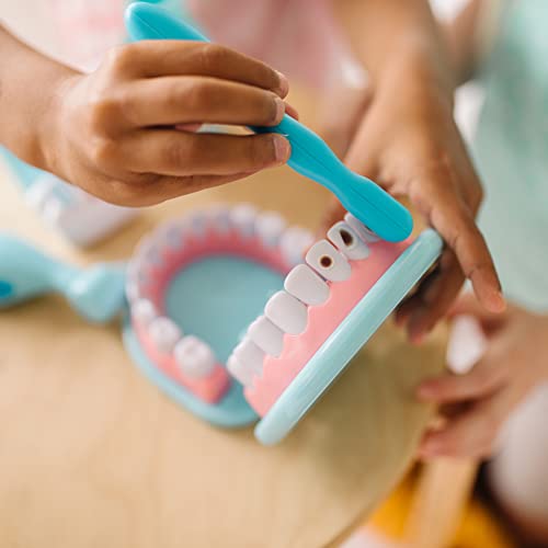 Melissa & Doug Super Smile Dentist Kit With Pretend Play Set of Teeth And Dental Accessories (25 Toy Pieces) - Ages 3+