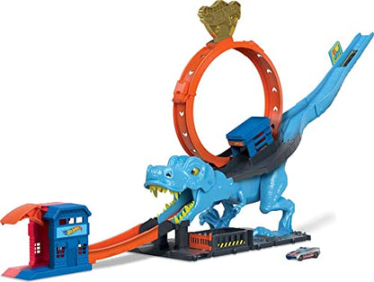 Hot Wheels Toy Car Track Set City T-Rex Chomp Down with 1:64 Scale Car, Knock Out the Giant Dinosaur with Stunts Small