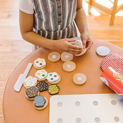 Melissa & Doug Slice and Bake Wooden Cookie Play Food Set - Pretend Cookies And Baking Sheet, Wooden Play Food Set, Toy Baking Set For Kids Ages 3+